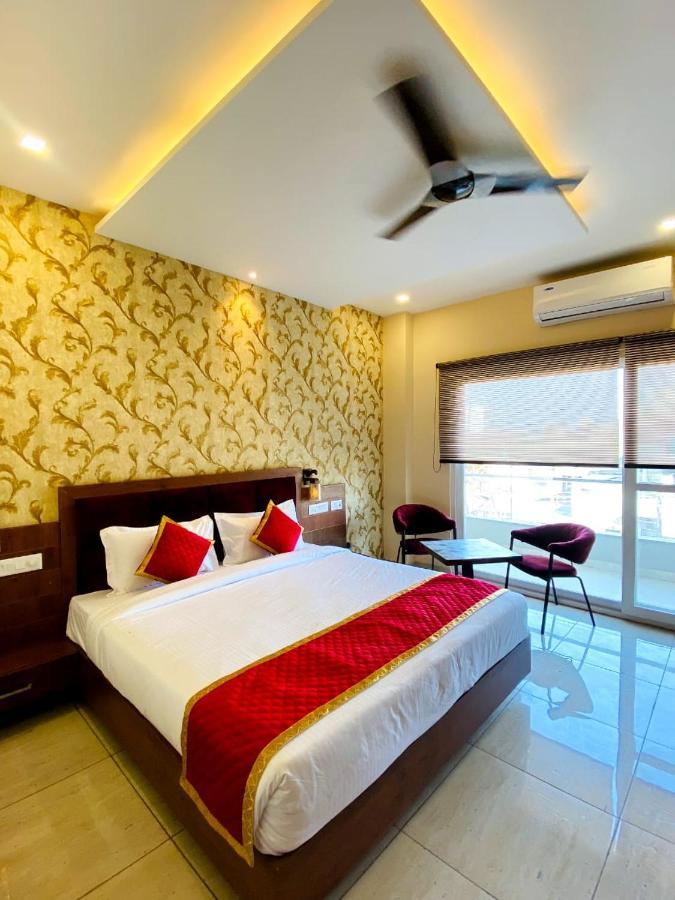 Hotel Singla Residency Кангра Экстерьер фото