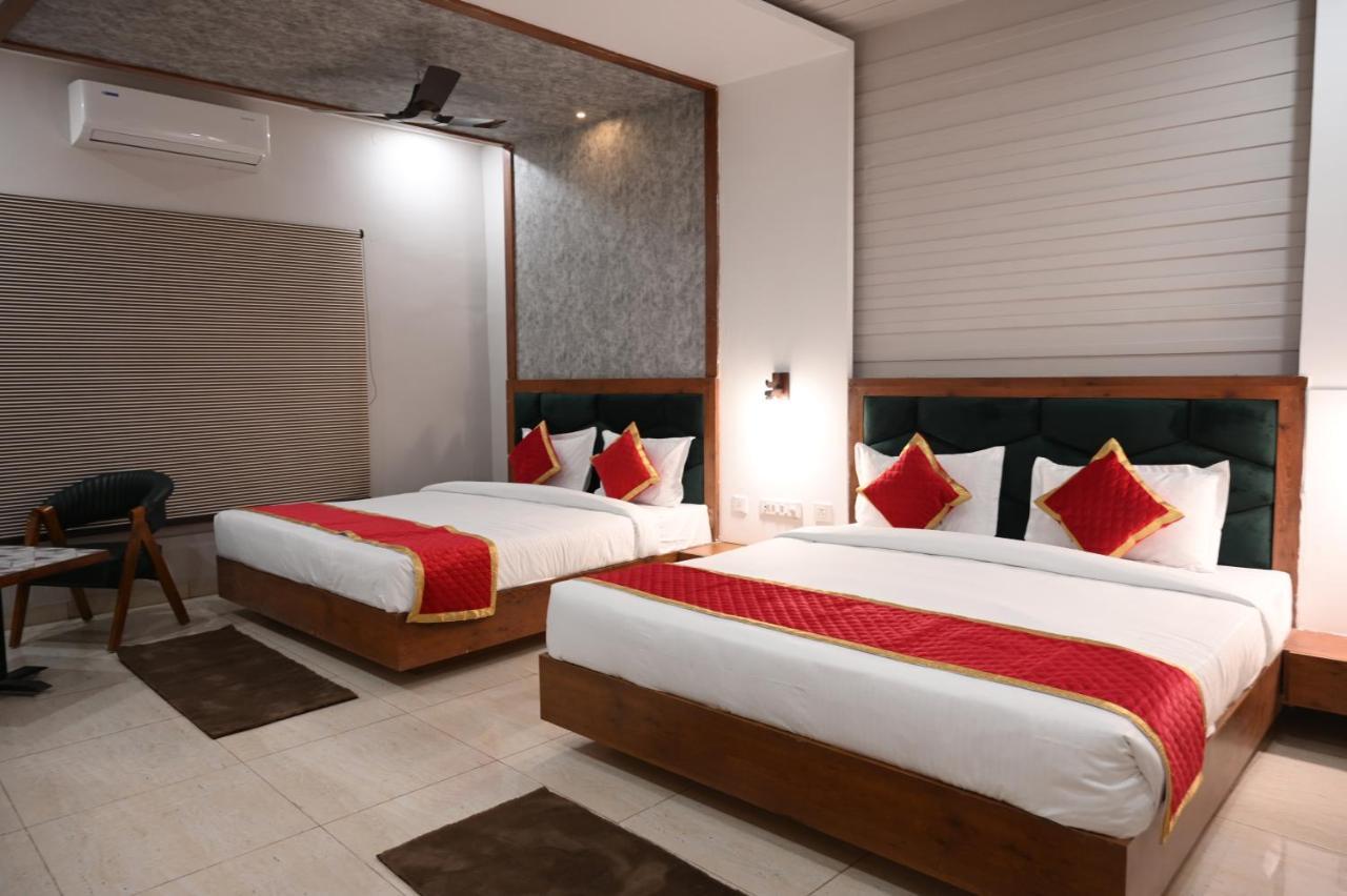 Hotel Singla Residency Кангра Экстерьер фото